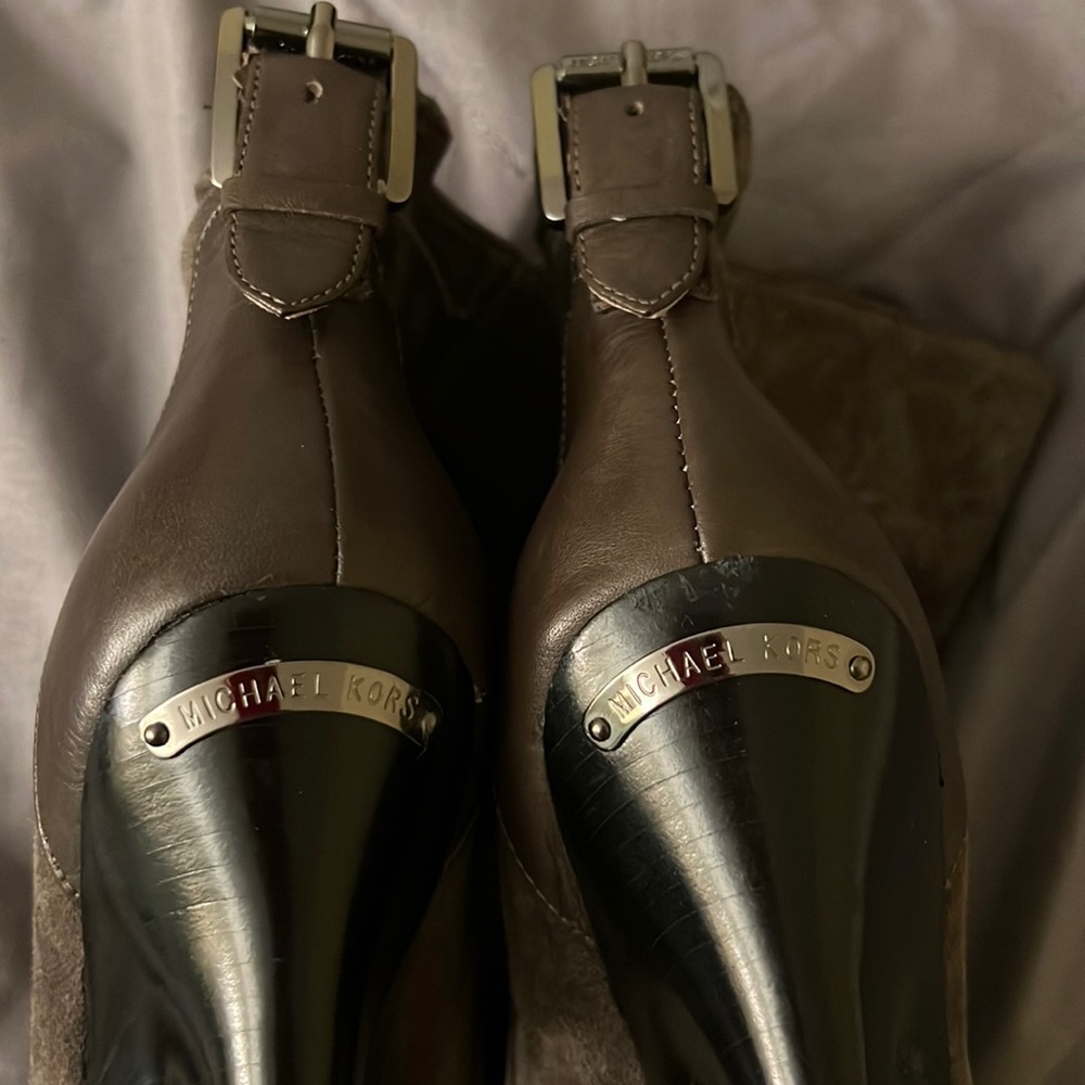Size 9 Michael Kors boots